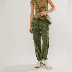 NWOT Free People Tahiti Cargo Pants in Small